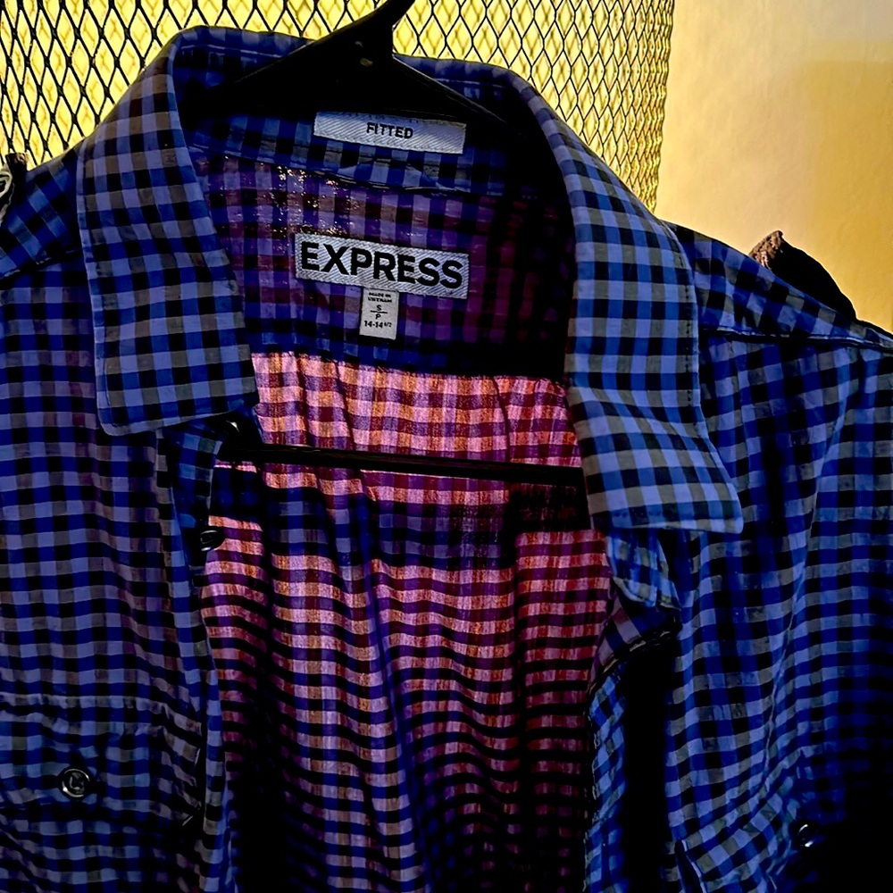 Express fitted  small 14-14 1/2